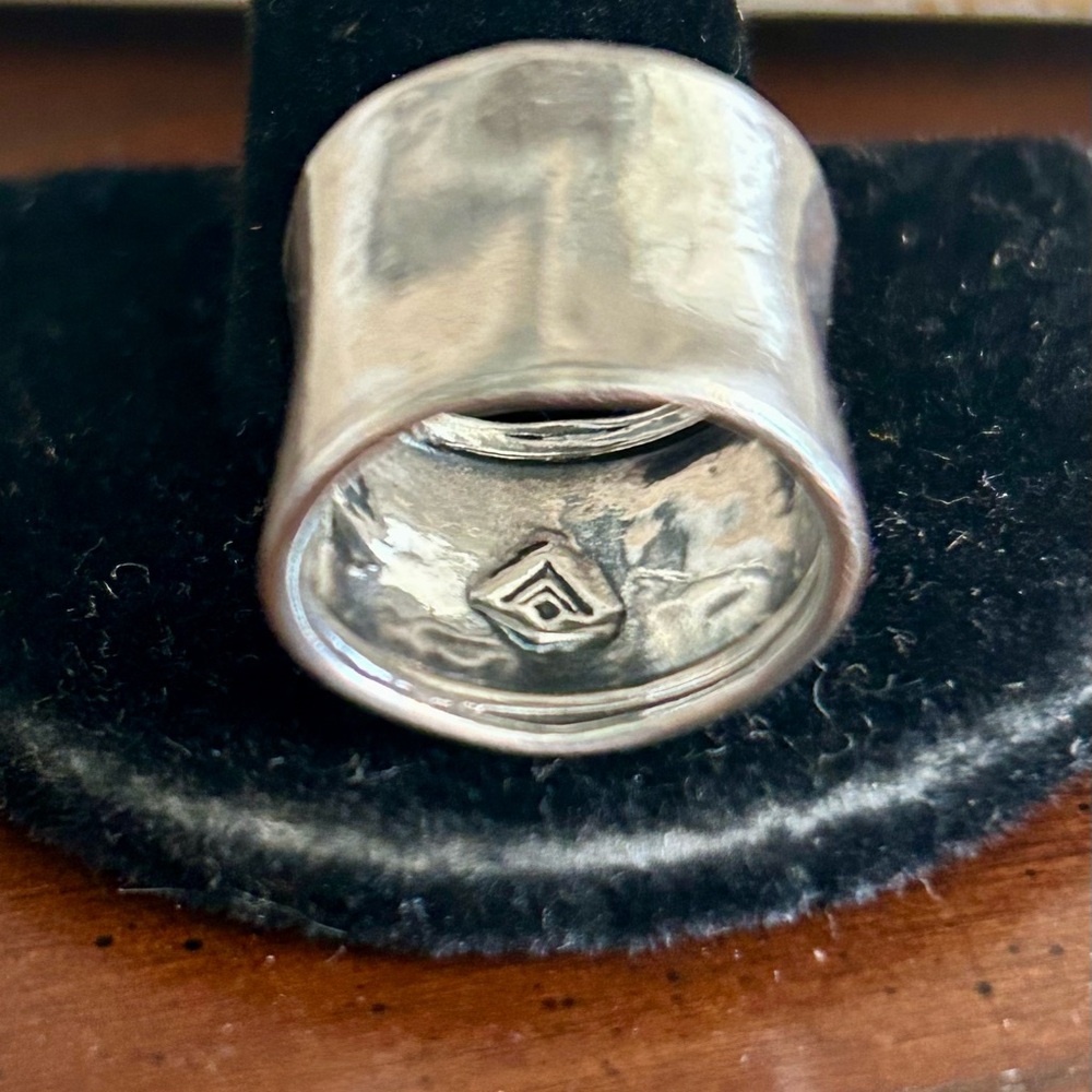 Silpada Silver Hammered cuff Ring - Picture 3 of 3